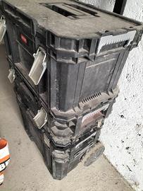 carrello trolly con attrezzi per riparazioni