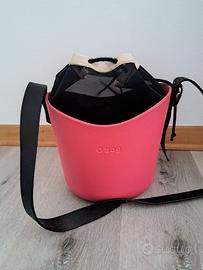 O bag a secchiello color fucsia