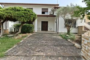 Bosaro, appartamento p. terra con garage e cortile