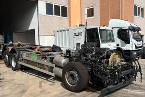 Iveco S way per pezzi di ricambio