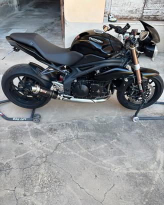 Triumph speed triple 2010