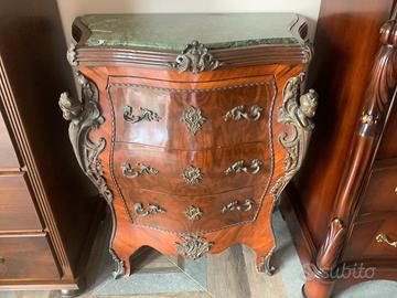 mobile di antiquariato 