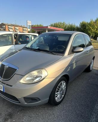 Lancia ypsilon 1.2 Oro