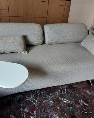 Divano ikea ampio chaise longue letto