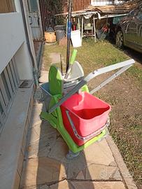 carrello secchio mocio con strizzatore