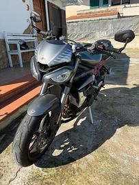 Triumph Street Triple 765 RS 2021