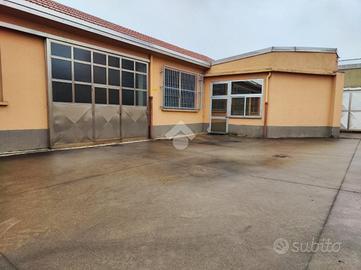 CAPANNONE A CARONNO PERTUSELLA