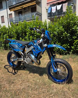 TM 125 Motard