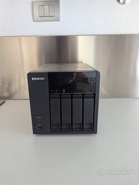 NAS QNAP TS-419P+