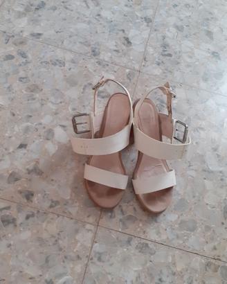 scarpe aperte con tacco