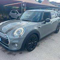 Mini Cooper D 1.5 Automatica 2015