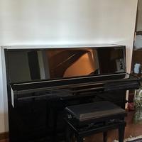 Pianoforte Yamaha nero lucido hamamatsu