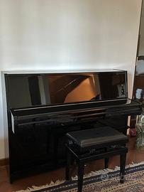 Pianoforte Yamaha nero lucido hamamatsu
