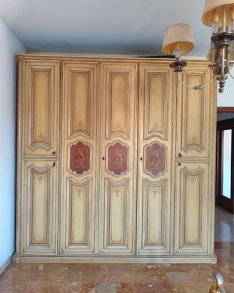 Armadio in legno 5 ante