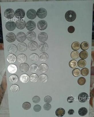 50 monete (49 Lire italiane e 1 egiziana)