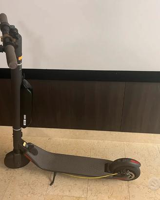 Monopattino segway ninebot con batteria aggiuntiva