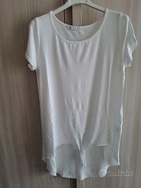 Maglietta oversize asimmetrica con nodo NUOVA