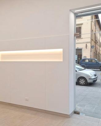 Bottega 78mq Via Besana - 2 Vetrine