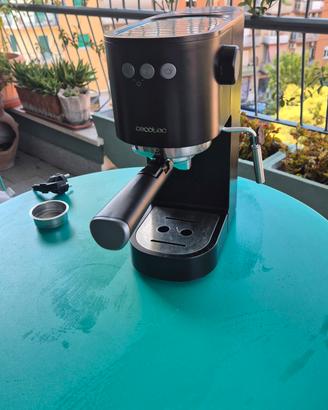 Macchina da caffè espresso per macinato in polvere