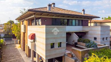 PORZIONE DI BIFAMILIARE A CARPI