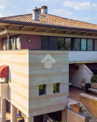 PORZIONE DI BIFAMILIARE A CARPI