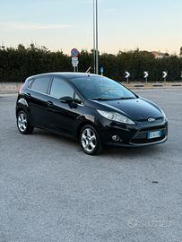 FORD FIESTA 1.4 GPL MOTORE NUOVO