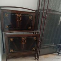 vecchio letto matrimoniale.