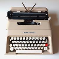 Macchina da scrivere Olivetti LETTERA 35