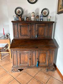 Trumeau antico con ribalta e credenza in legno