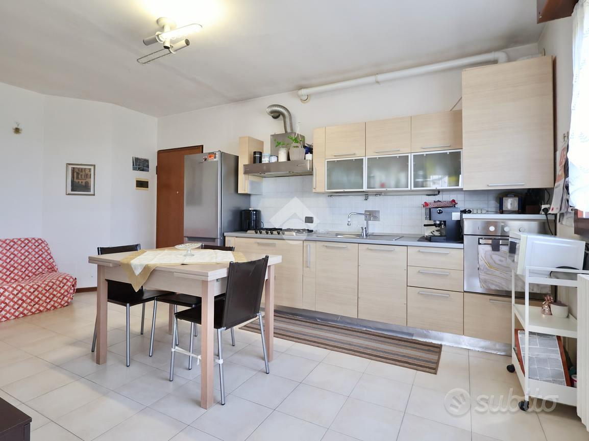 Appartamento – RE - Vista 2