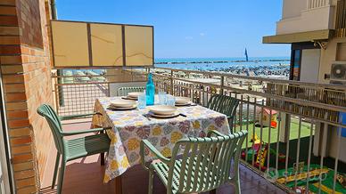 Igea Marina Bilocale Fronte Mare Estivo