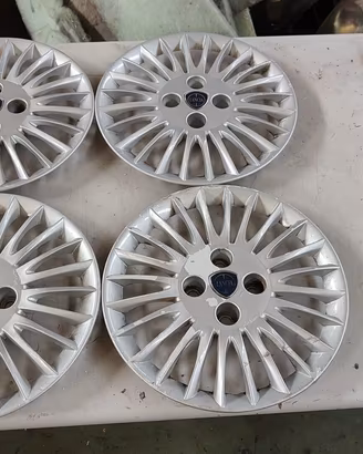 Lancia y elefantino COPRICERCHIO / COPPA RUOTA 200