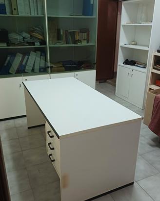 mobili da ufficio