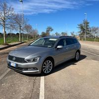 Volkswagen Passat 1.6 TDI DSG Comfortline BlueMoti