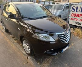 Lancia Ypsilon 1.2 69 CV 5 P garanzia 12 mesi