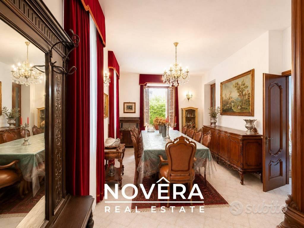 Villa di 350 m² con più di 5 locali a Stresa - Altro