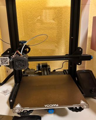 Stampante 3D Ender 3 v2 con upgrade e enclosure