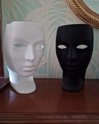 maschera artistica da scrivania