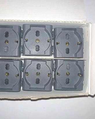 6pz SCHUKO GEWISS Presa Chorus Nero GW12204 16A