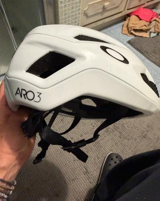 Casco Oakley bici corsa