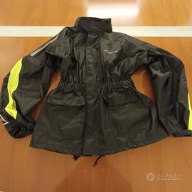 Giacca antipioggia moto