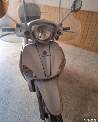 Piaggio 200 cc anno 2005, marciante