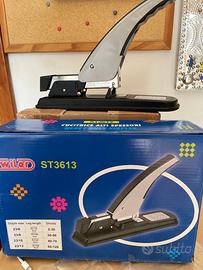 Cucitrice professionale