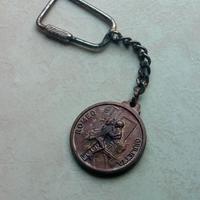Medaglia vintage con portachiavi in metallo