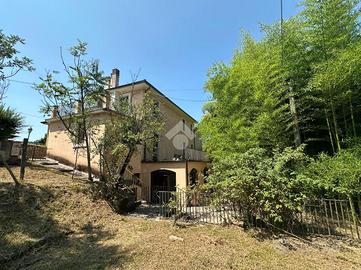 CASA INDIPENDENTE A CASALVIERI