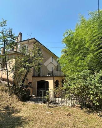 CASA INDIPENDENTE A CASALVIERI