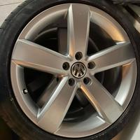 Cerchi gommati originali Passat CC