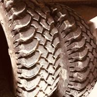 6 gomme BF/Goodrich Mud Terrain 255/85 16