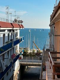 Centralissimo Vitruvio Tommaso Costa vista mare