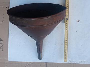 Antico Imbuto in Ferro per Olio Vino